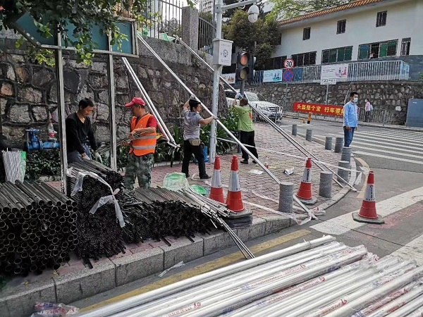 喜師傅護(hù)欄 ▏深圳福田市政舊圍欄換新項(xiàng)目