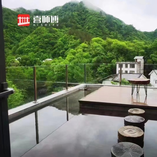 景觀(guān)不銹鋼玻璃護(hù)欄